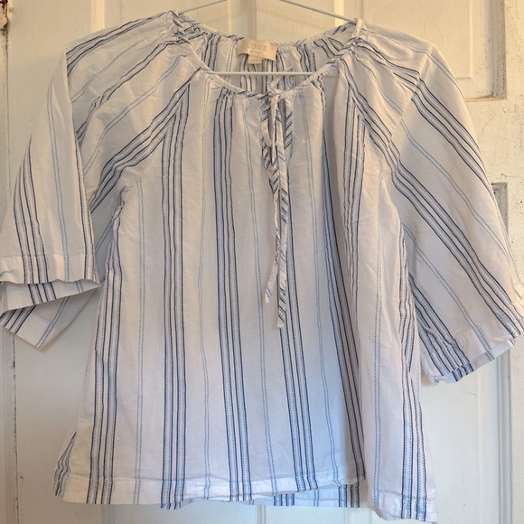 Gap women’s White and Blue Striped Top in size xs - Picture 6 of 9